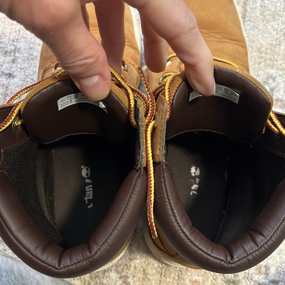 Woman’s Wheat/Nubuck Lace Up Timberland Boots Size 8.5 - Picture 4 of 7